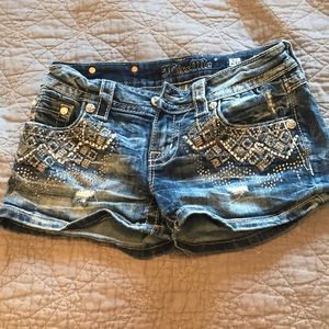 Miss me signature shorts